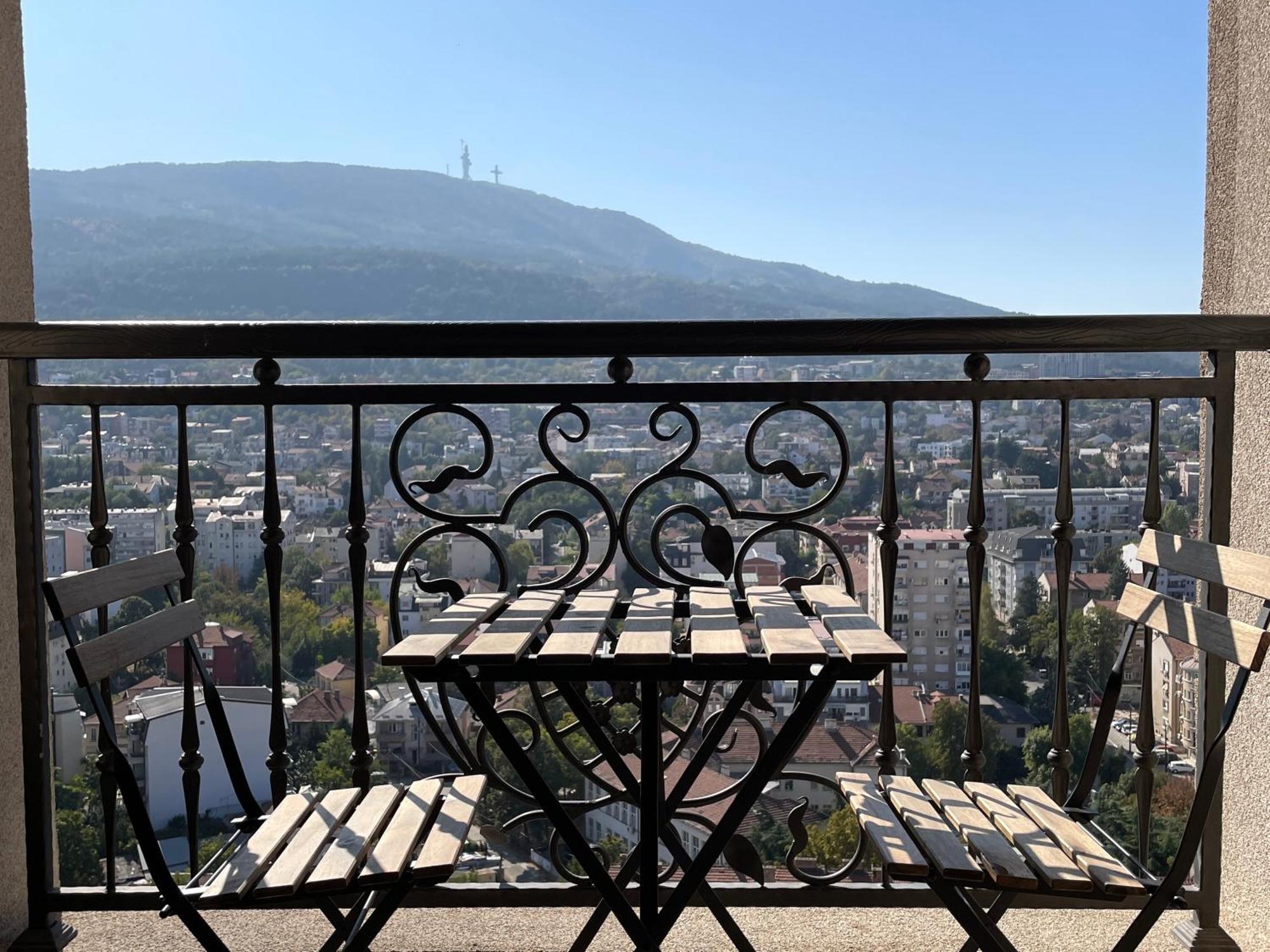 Stylish Studio, Skopje Centre - Private Parking - Panoramic Views Eksteriør billede